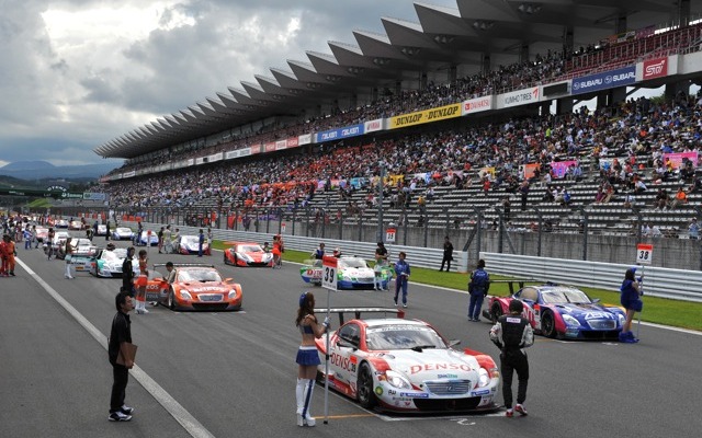 富士スピードウェイで開催される5つのレースを観戦できる、年間パスポート発売（写真：SUPER GT）