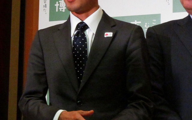 東北観光博イベントに立つ藤原新選手