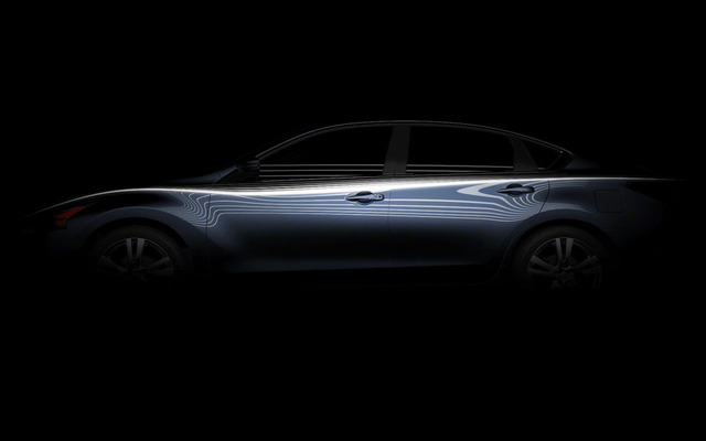 新型日産アルティマの予告画像