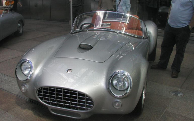 【モーターエクスポ】60年代テイストのスポーツカー『G350』