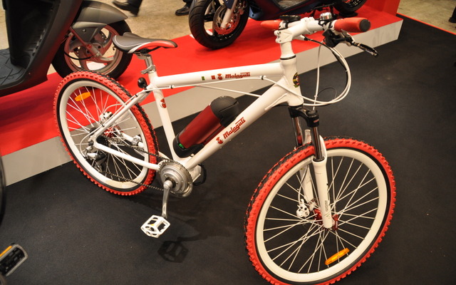 東京モーターサイクルショー12　マラグーティ　スポルト