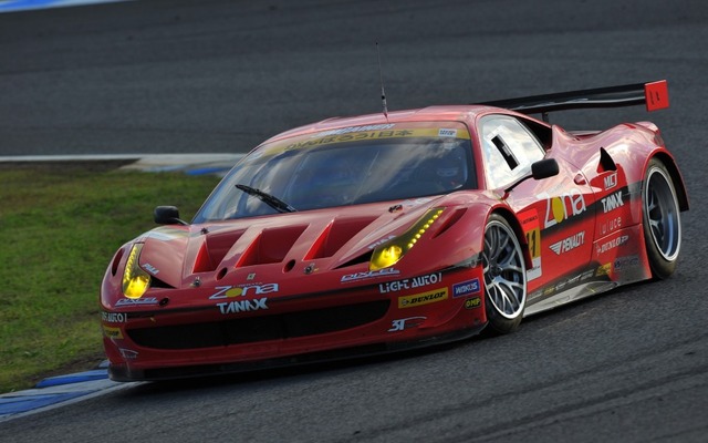2011年 SUPER GT最終戦 IMGAINER DIXCEL DUNLOP 458の田中哲也/平中克幸組