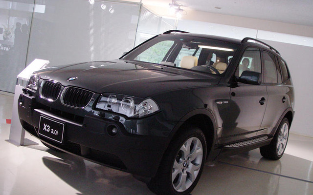 【BMW・X3日本発表】ルームミラー組込みタイプのETC車載機