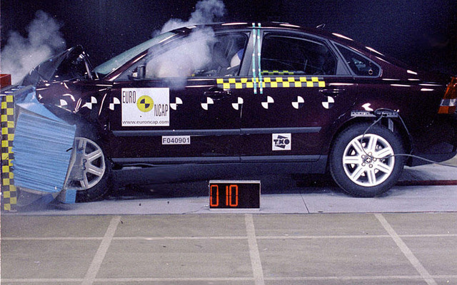 【ユーロNCAP】ボルボS40、欧米4つの衝突試験で最高評価