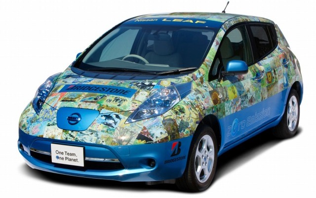 ブリヂストンこども絵画コンクール 入賞作品がデザインされた日産リーフ