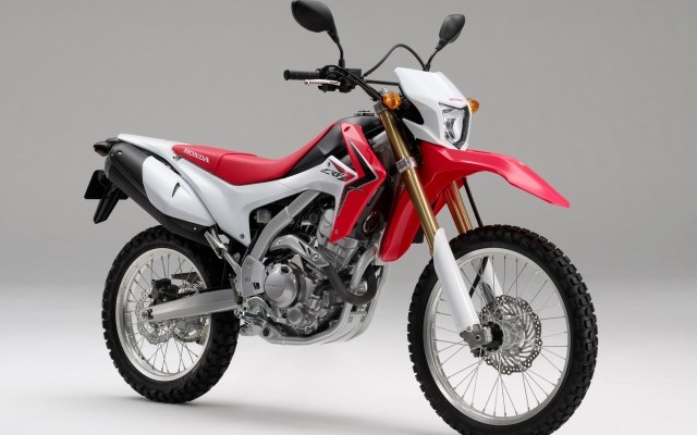 ホンダ CRF250L（エクストリームレッド）