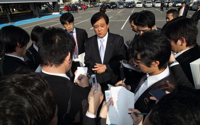 三菱自動車 益子修社長
