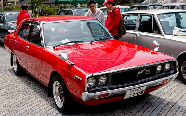 ダットサン、日産の名車がずらりと並んだ