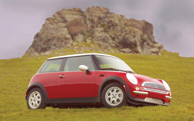 MINI、ドーナツと提携?