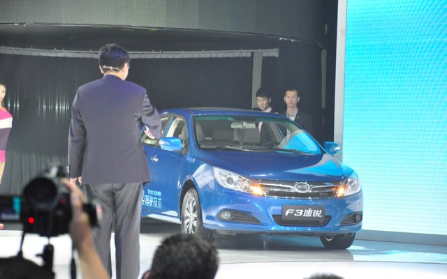 BYDブース、カンファレンスのようす（北京モーターショー12）