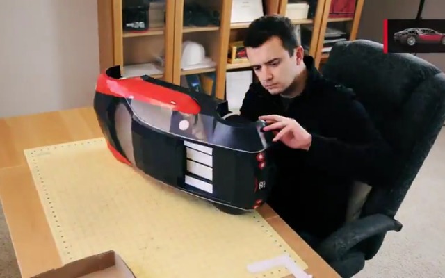 ヴェイロンのペーパークラフトの製作過程（動画キャプチャー）