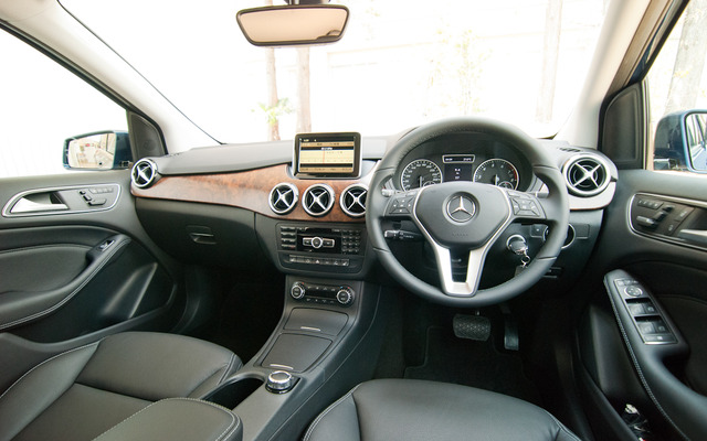 メルセデスベンツ Bクラス BlueEFFICIENCY インテリア