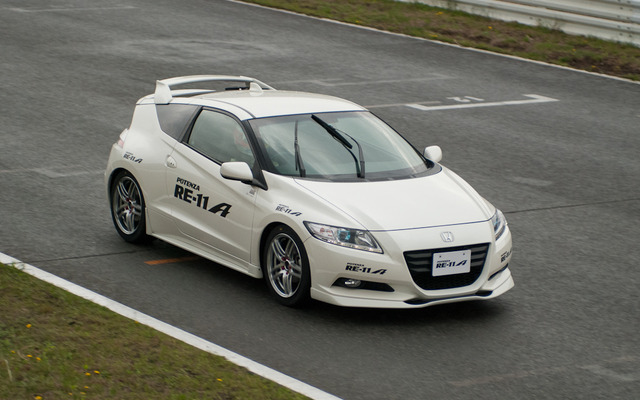 ポテンザ RE-11Aを履くホンダCRZ