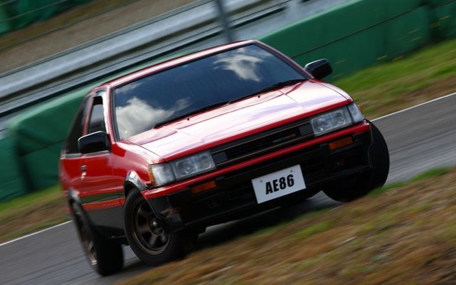 AE86型カローラレビン