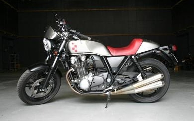 飛葉大陸の愛用車HONDA CB1100