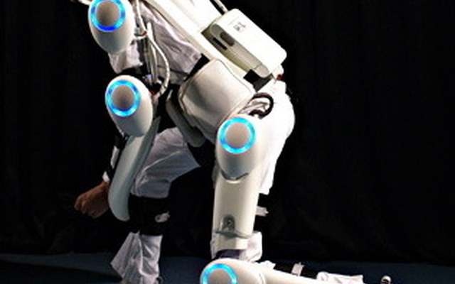 エルム・デザインが手がけたロボットスーツ「HAL-5」