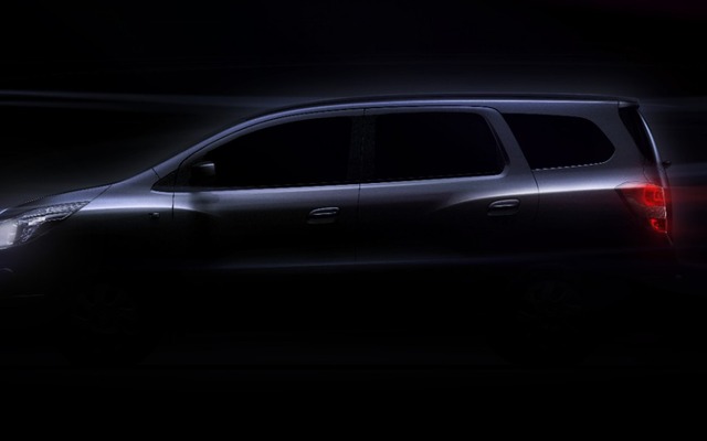 GMがインドネシアで生産する新型MPV、シボレー スピンの予告画像