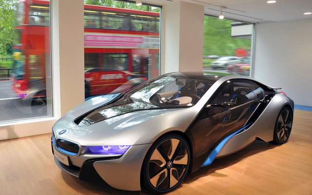 英国ロンドンに開業するBMWの「i」ブランド最初の専売拠点、iストア