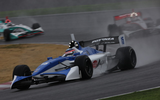 3月のエキシビションレース第0戦での佐藤琢磨の走り。マシンはホンダエンジン搭載のFN09。