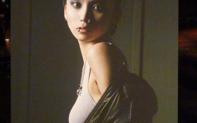 リスベットになり切った吉木さんの写真