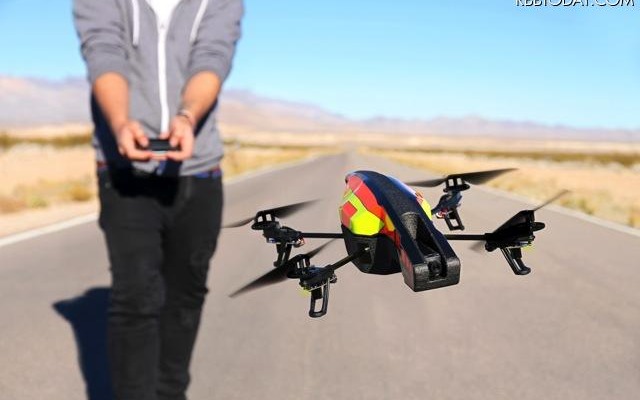 パロットAR.Drone 2.0