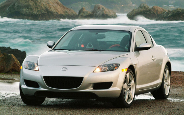 横転テストでマツダRX-8が最高評価