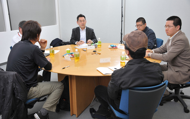 座談会のようす
