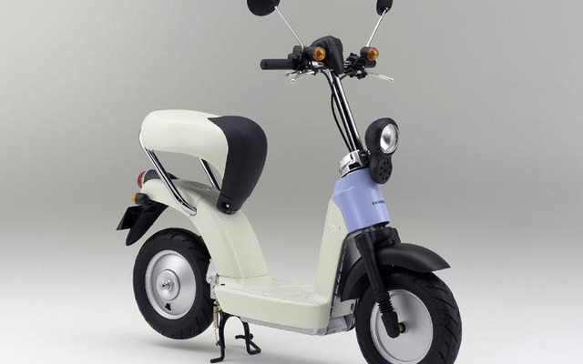 ホンダの原付電動二輪車「より気軽に」 …商品化へ