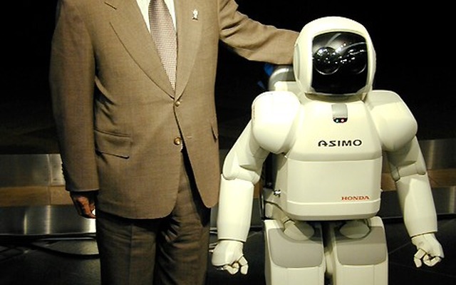 【踊る!! ホンダ】新型ロボット『ASIMO』が見せる未来のクルマ