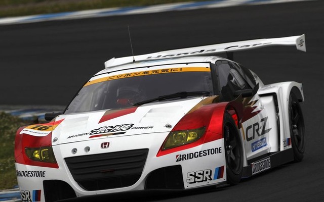 武藤英紀/中嶋大祐組のMUGEN CR-Z GT