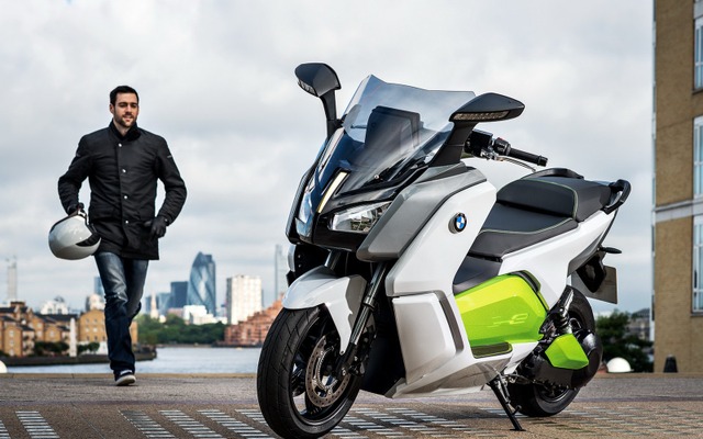 BMWの新電動スクーターコンセプト、Cエボリューション