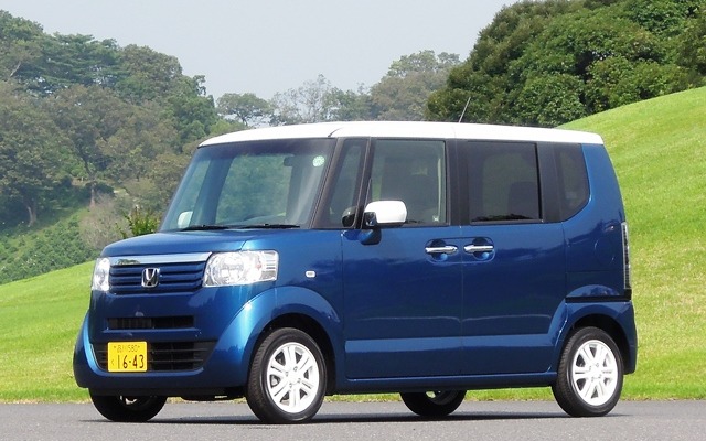 N BOX＋ カスタムターボ 2トーンカラー仕様