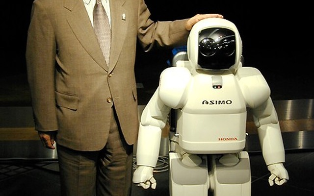 【踊る!! ホンダ】『ASIMO』の「i-WALK」コーナリングを見よ
