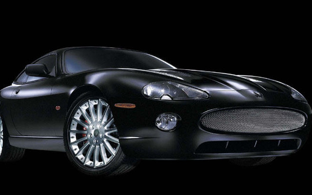 ジャガー XKR、25台限定「ブラックナイト」