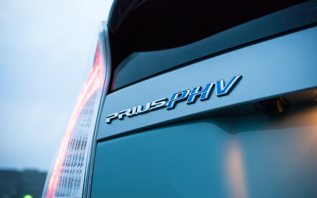 トヨタ プリウスPHV