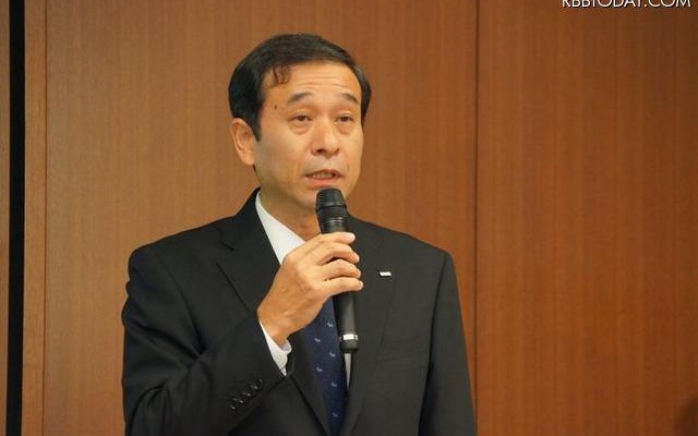 NTTドコモ 代表取締役副社長 岩﨑文夫氏