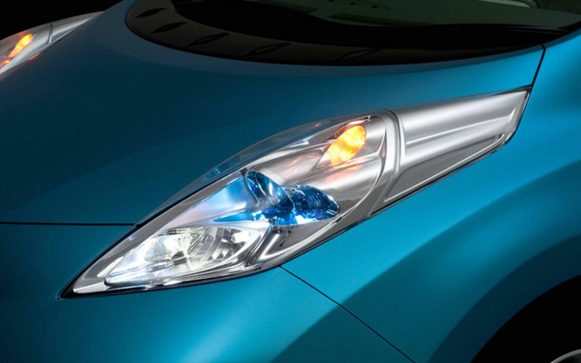 市光工業 日産リーフに採用されたLEDヘッドライトシステム