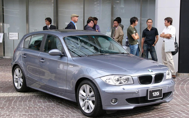 【BMW 1シリーズ発表】六本木ヒルズから情報発信