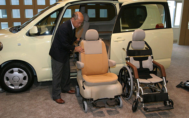 福祉車両ドライビングキャンペーン…ユニバーサルデザイン