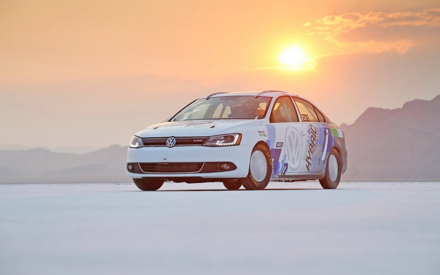 「ボンネビル・スピードウィーク」において、298km/hのハイブリッド世界最高速記録を打ち立てたVWジェッタ ハイブリッド