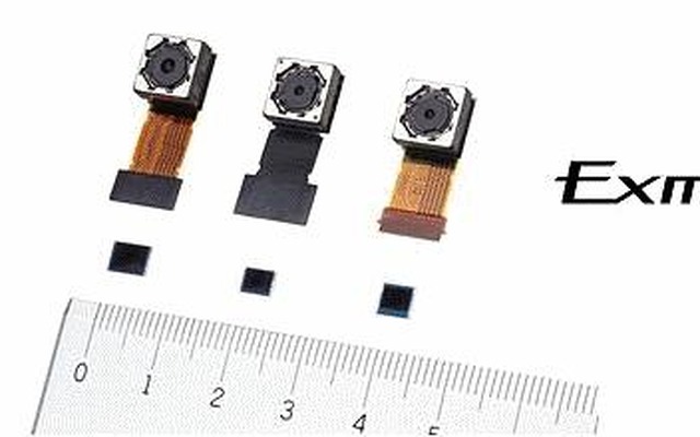 上：イメージングモジュール、下；積層型CMOSイメージセンサー「Exmor RS」