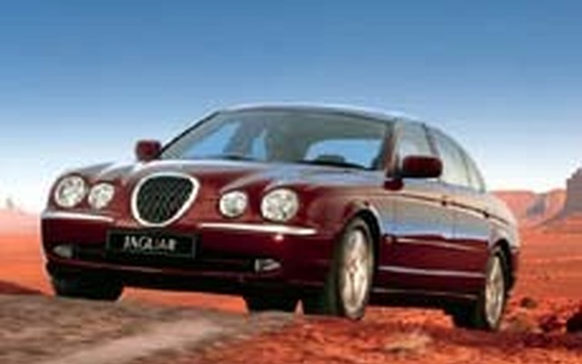 【リコール】ジャガー『Sタイプ』がフラフラと……