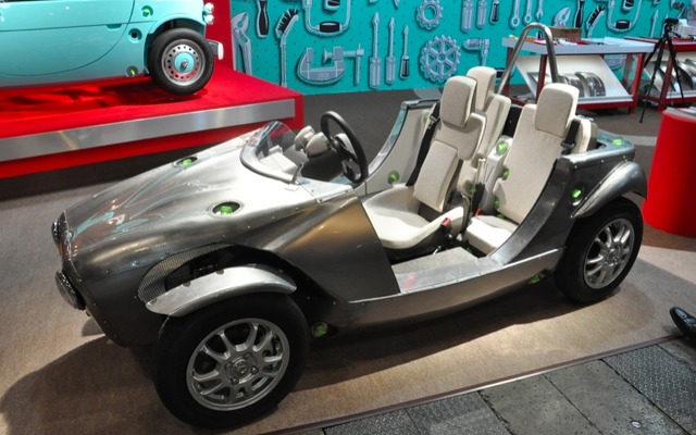 トヨタ自動車の新たなCamatte。鈑金の匠が手作りでボディを作り上げた。