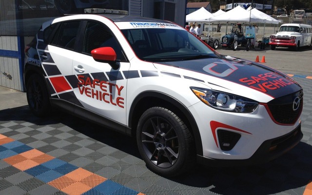 米国カリフォルニア州の有名サーキット、ラグナセカにセーフティカーとして起用されたマツダCX-5