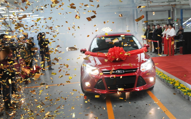 フォードモーターの重慶第2工場で生産されるフォードフォーカス