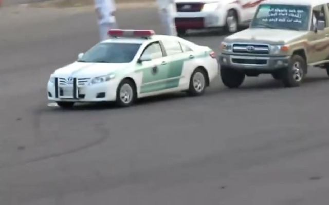 ドリフト族に追い回されるサウジアラビアのポリスカー