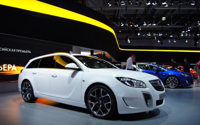 オペル Insignia OPC Sports Tourer（モスクワモーターショー12）