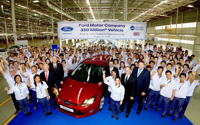 8月31日、タイ工場でフォードモーターの累計生産3億5000台目となった新型フォーカスがラインオフ