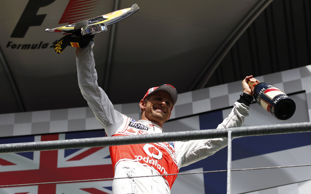 優勝したマクラーレンのジェンソン・バトン（2012年ベルギーGP）