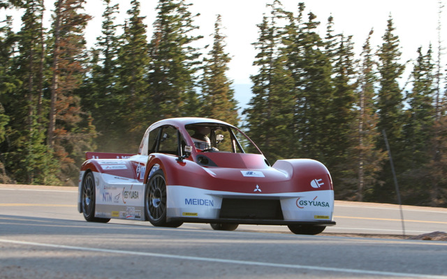 三菱の i-MiEV Evolution